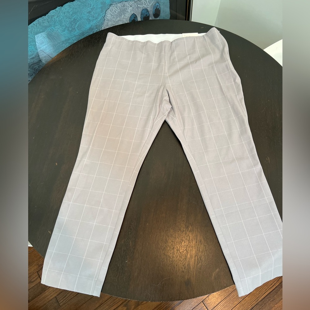 NWT Gray and White Pant. A New Day. Size 16R. Skinny ankle pant